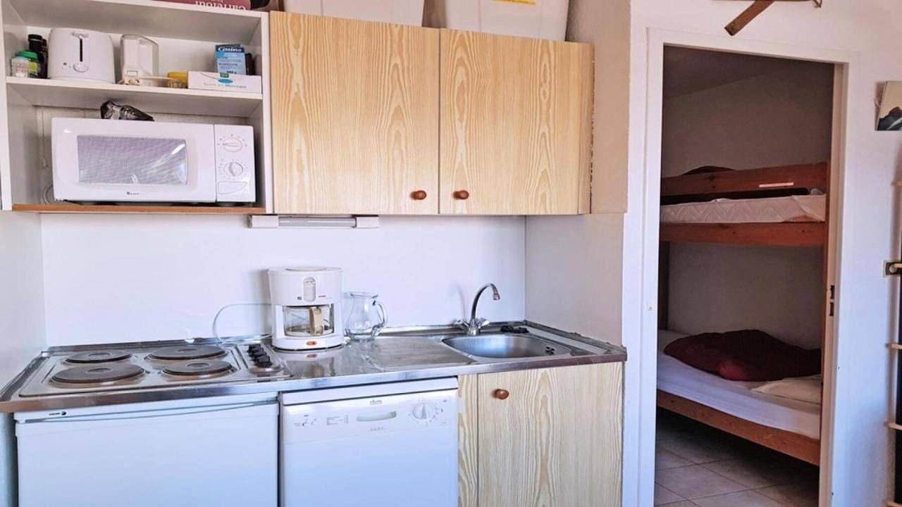 Entire apartment, Résidence Pendine 2 - P2402 - Appt T2 - 5 personnes - Centre de station Mae-1954 in Puy-Saint-Vincent, Écrins National Park