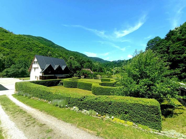 Gîte pour 2 personnes, avec jardin ainsi que vue et piscine à Alba (Romania) - 2