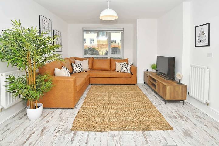 Apartment for 7 people, with garden in Stoke-on-Trent