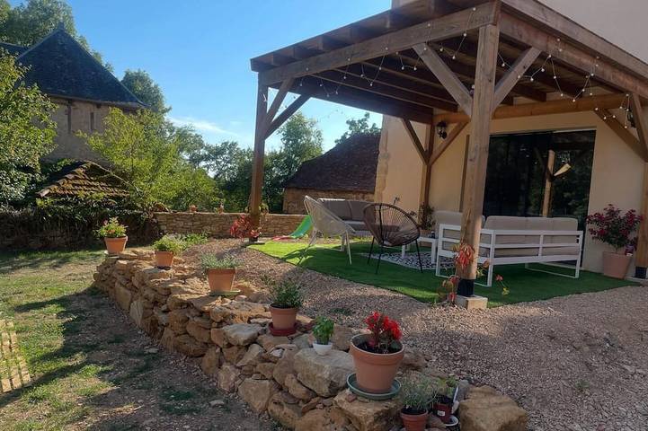 Location de vacances pour 10 personnes, avec jardin à Capdenac