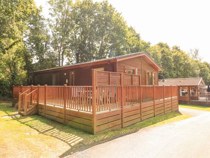 Lodge pour 6 personnes, avec piscine et jardin - 1