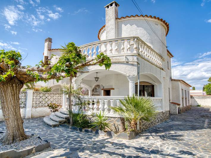 Ferienhaus für 6 Personen, mit Terrasse und Garten, mit Haustier in Empuriabrava - 2