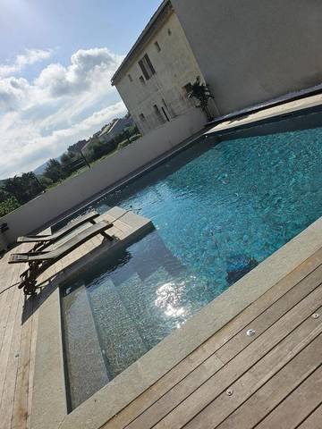 Cottage pour 10 personnes, avec piscine et terrasse, animaux acceptés à Luri