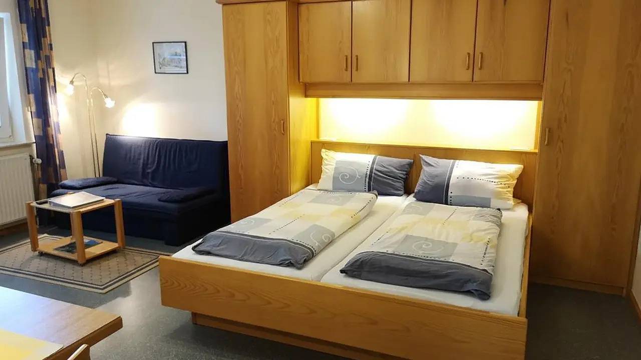 Ganze Ferienwohnung, Ferienwohnung für 2 Personen (35 m²) in Zell (Mosel) in Zell Stadt (Mosel), Zell (Mosel)
