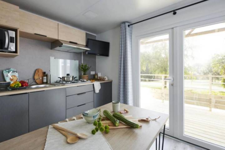 Location de vacances pour 3 personnes, avec vue ainsi que jardin et piscine à Belmont-sur-Rance - 3