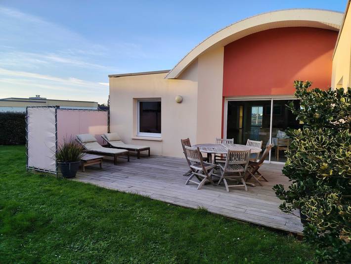 Casa de huéspedes para 6 personas, con terraza y jardín - 1