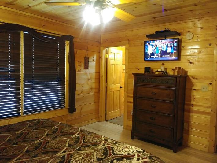 Holiday rental for 7 people, with hot tub and balcony in Blue Ridge Mountains