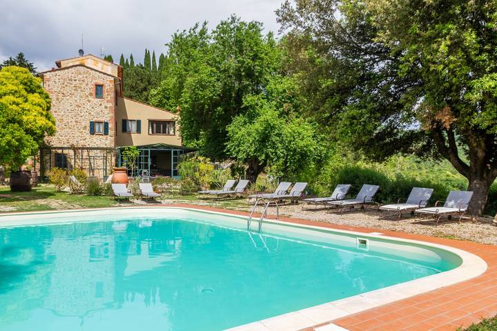 Hel lägenhet, 'Le Scope' Room with Shared Pool, Private Terrace and Shared Garden in Massa Marittima, Grosseto provins