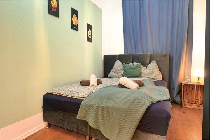 Ferienwohnung für 8 Personen, mit Ausblick in Berlin Lichtenberg