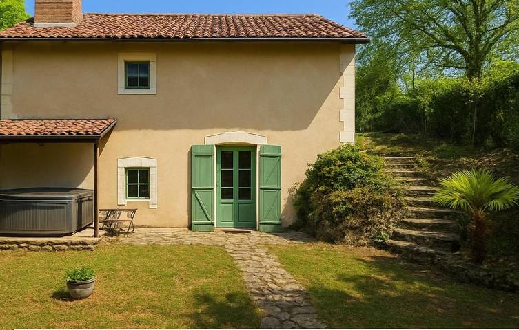 Location de vacances pour 4 personnes, avec jacuzzi et jardin, animaux acceptés à Vert-le-Grand - 2