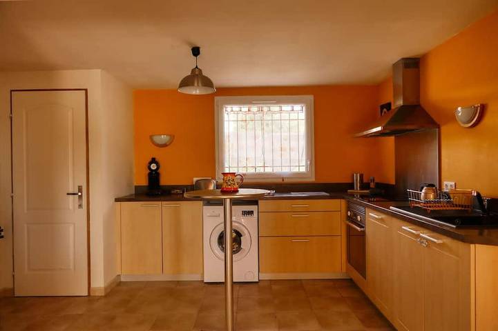 Gîte pour 6 personnes, avec jardin à Piolenc - 2