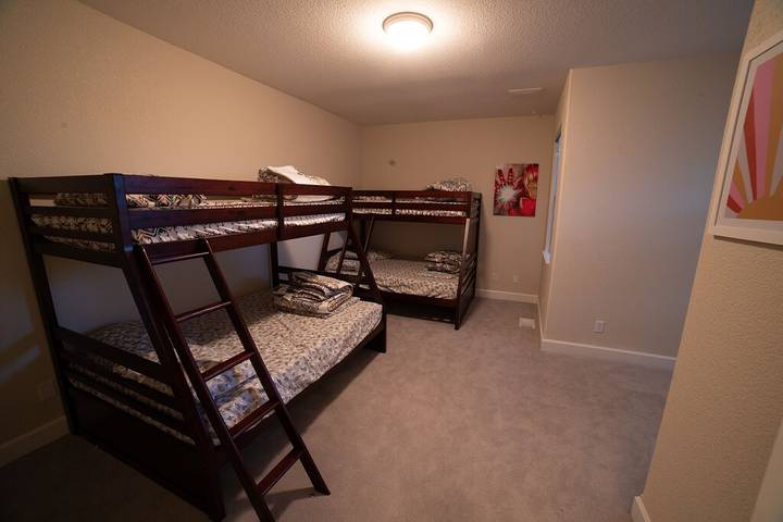 Vacation rental for 16 people, with pool and balcony, with pets in Groveland (CA)