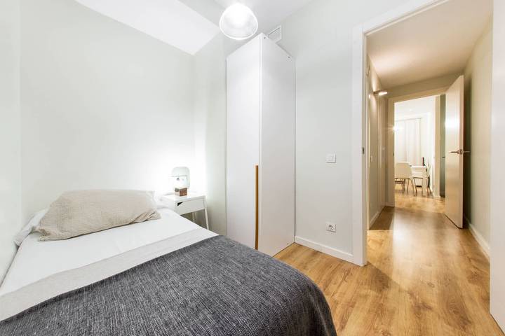 Apartamento entero, Apartamento de vacaciones para 4 personas con jardín in Centro Barcelona, Barcelona