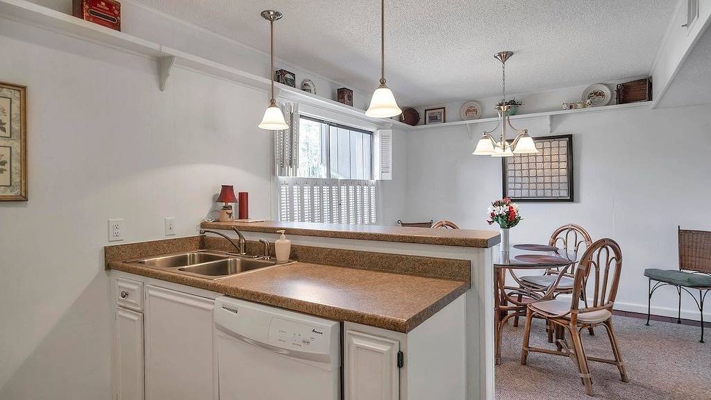 Ganze Wohnung, Golf front condo, walk to the Cradle, driving range, 91st hole or pro shop. in Pinehurst, Moore County