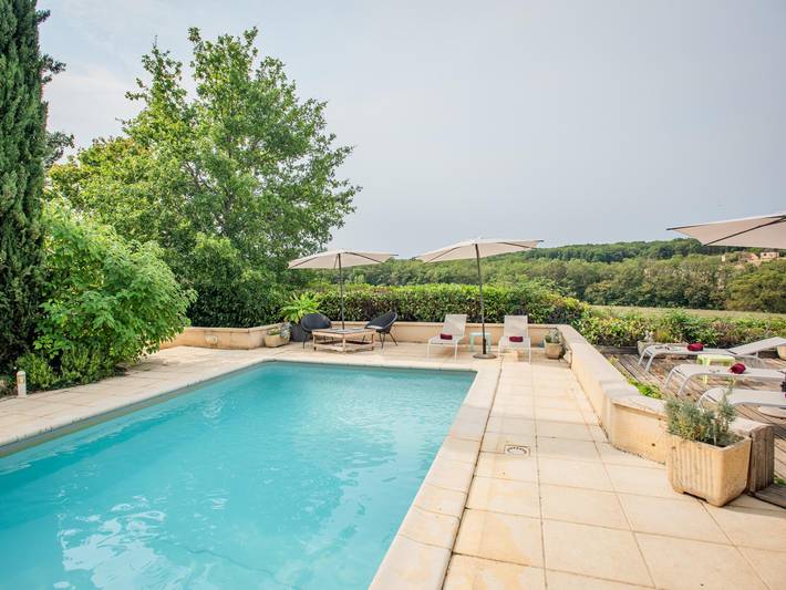 Location de vacances pour 8 personnes, avec Terrasse ainsi que Jardin et Piscine à Dégagnac