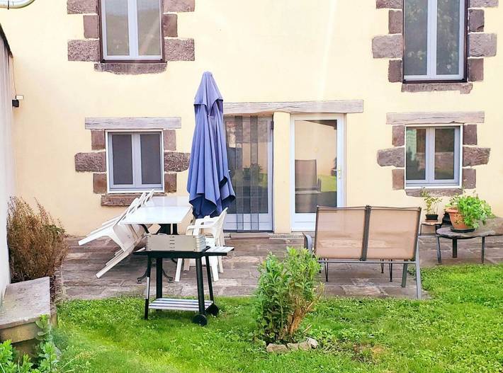 Gîte pour 6 personnes, avec jardin dans Région de Besse-et-Saint-Anastaise - 3