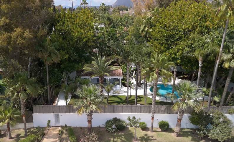 Chalet para 12 personas, con jardín además de terraza y piscina en Provincia de Málaga