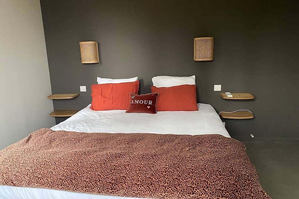 Charmant Mas Rénovée, Avec Piscine et Jardin in Venasque, Parc naturel régional du Mont-Ventoux