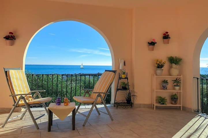 Casa de huéspuedes para 2 personas, con piscina y jardín en Estepona