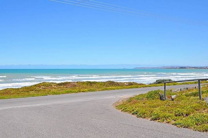 Holiday home for 10 people, with balcony in Middleton (South Australia)