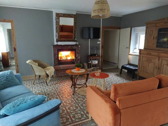 Location de vacances pour 6 personnes, avec Terrasse et Jardin dans Dompierre-sur-Helpe