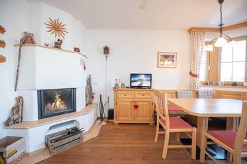 Ferienwohnung für 4 Personen, mit Balkon und Ausblick in der Zillertal Arena