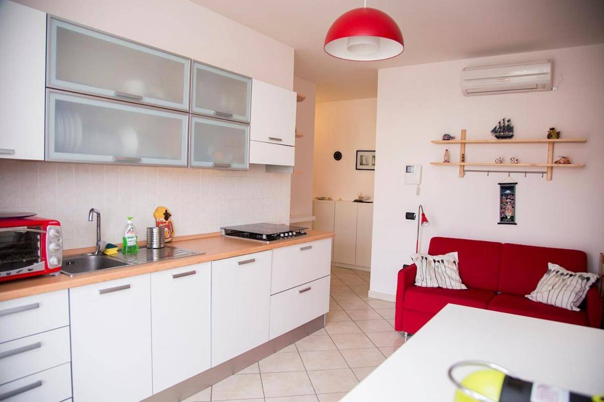 Appartamento intero, One-Bedroom Apartment in San Salvo Marina, San Salvo