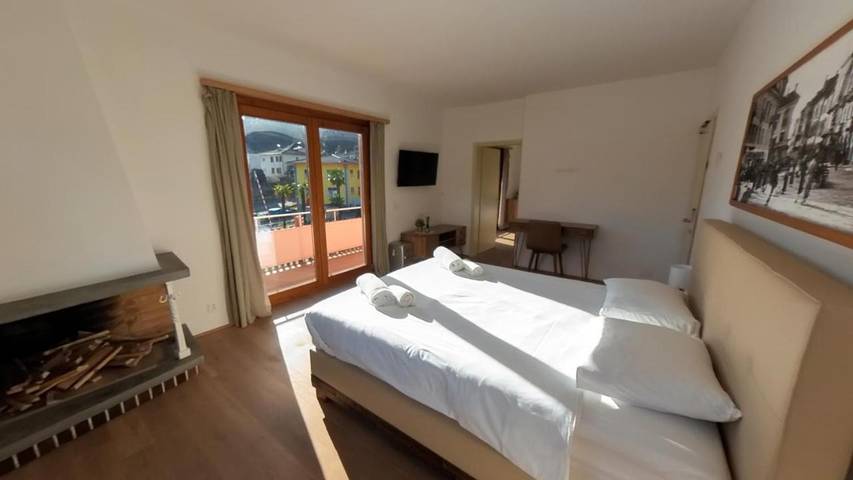 B&B für 2 Personen, mit Terrasse und Garten sowie Ausblick in Losone