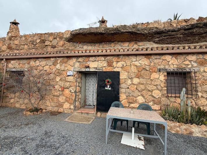 Casa rural para 4 personas, con piscina además de jardín y vistas, Familias con niños en Comarca de Guadix - 2