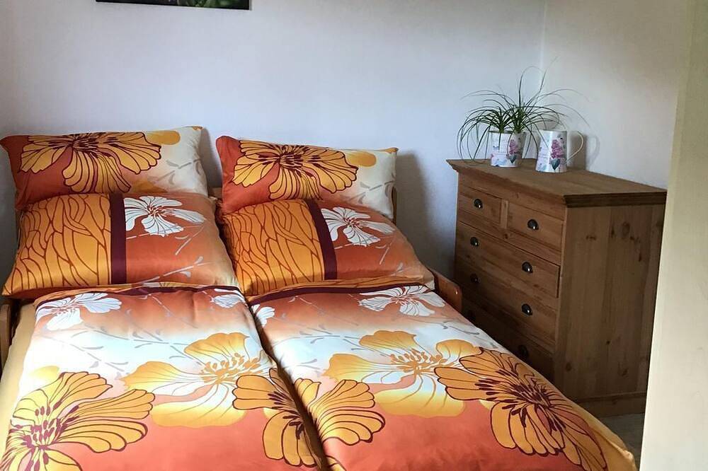 Ganze Wohnung, Ferienwohnung Auf der Sonnenseite - Ferienwohnung mit 2 Schlafräumen und Kamin in Zwota, Klingenthal