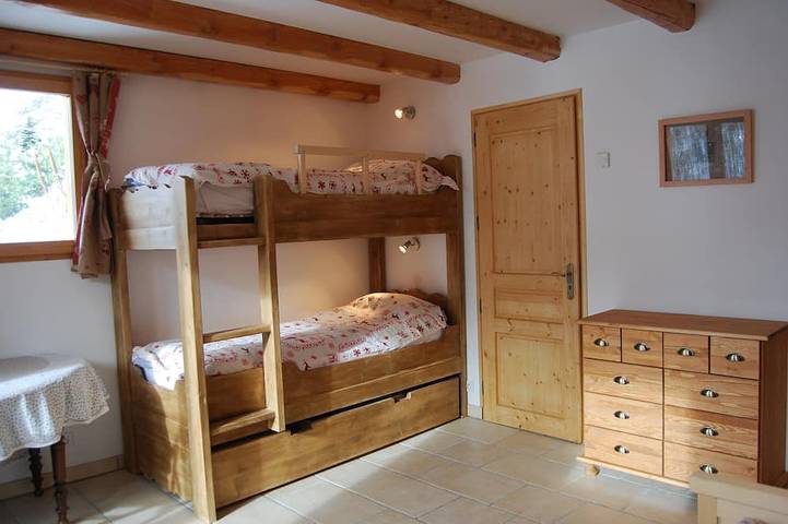 Chalet pour 8 personnes, avec terrasse, animaux acceptés dans Queyras - 4