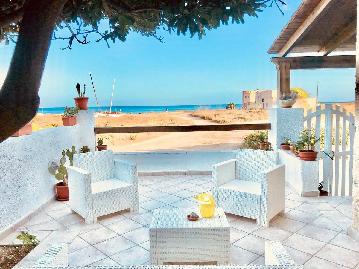 Home Music&Love vista mare in Favignana città, Favignana
