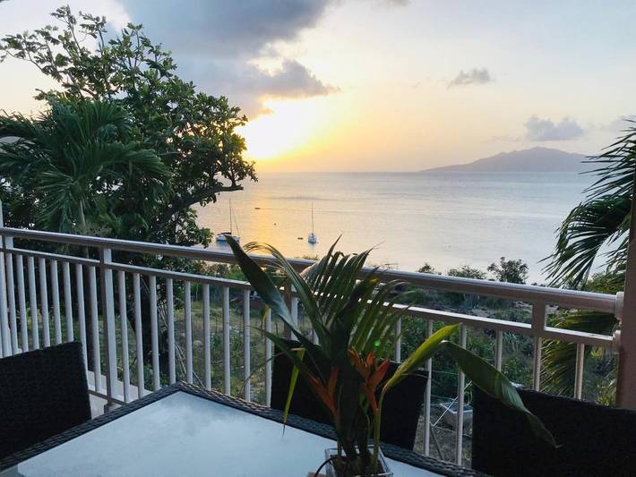 Location de vacances pour 7 personnes, avec vue et jardin, animaux acceptés dans Le Chameau Terre De Haut - 3