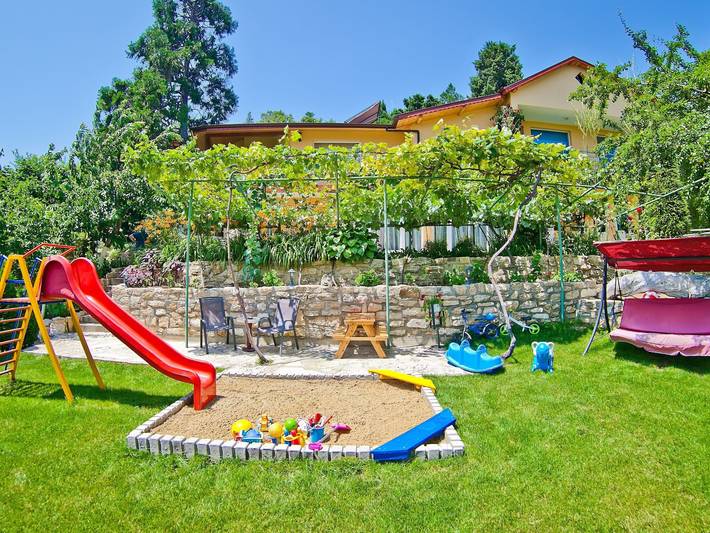 Location de vacances pour 8 personnes, avec terrasse et jardin à Varna (Bulgarie) - 4