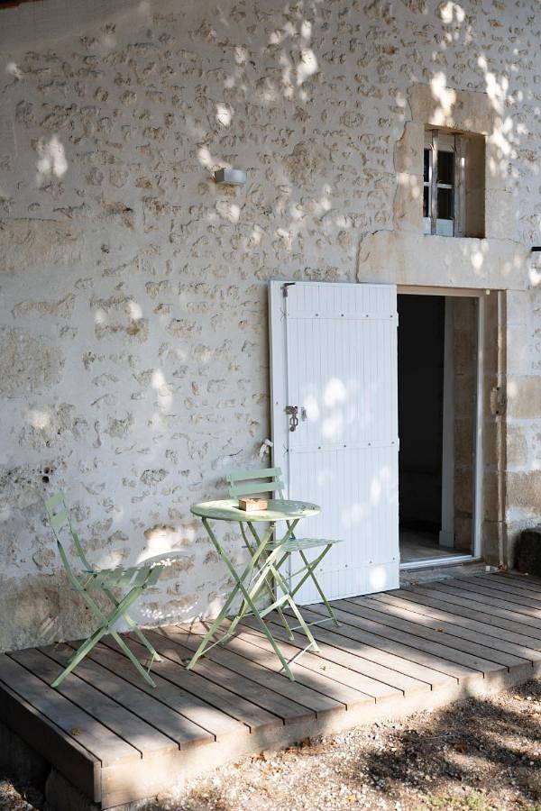 Gîte pour 2 personnes, avec jardin ainsi que jacuzzi et piscine, animaux acceptés à Saint-Porchaire - 3