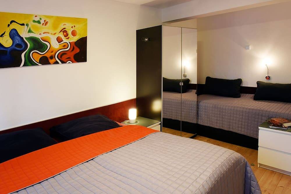 Ganze Wohnung, 2-Zimmer Wohnung für 1 - 4 Personen in Bergisch Gladbach, Rheinisch-Bergischer Kreis