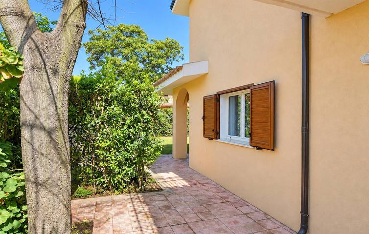 Charmant appartement avec vue sur la mer, terrasse et jardin, à 300 m de la plage in Famille Borgia, Province de Catanzaro