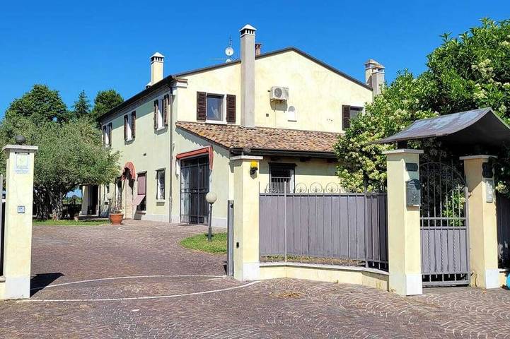 Ferienhaus für 6 Personen, mit Garten in Rimini