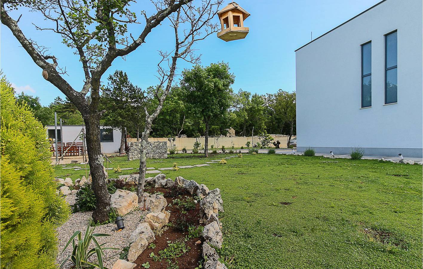 Apartment mit Meerblick, Pool, Terrasse und WLAN – 2,5 km vom Strand entfernt in Crikvenica, Primorje-Gorski Kotar
