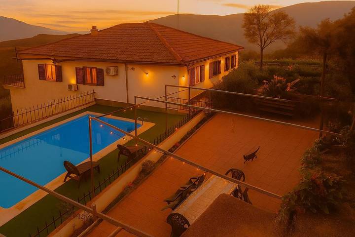 Casa rural para 15 personas, con piscina además de vistas y jardín en Lanjarón - 2