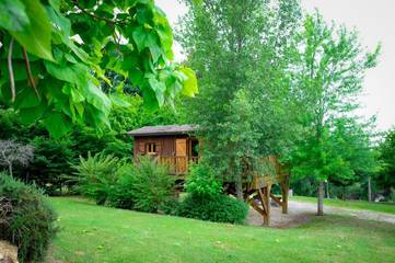 Gîte pour 8 personnes, avec jardin ainsi que piscine et vue à Marquay