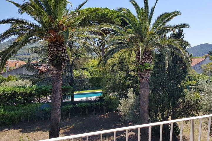 Location de vacances pour 4 personnes, avec terrasse et jardin dans Les Lecques