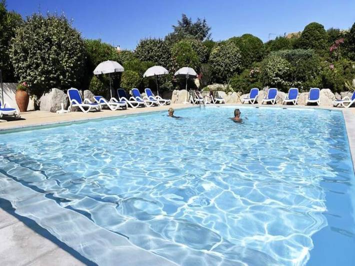 Gîte pour 4 personnes, avec piscine, adapté aux familles dans Thermes des Hespérides - 4