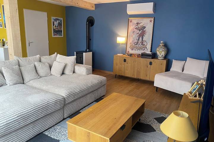 Location de vacances pour 7 personnes, animaux acceptés dans Saint-Germain-des-Fossés