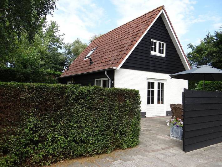 Ferienhaus für 6 Personen, mit Terrasse in Oostkapelle