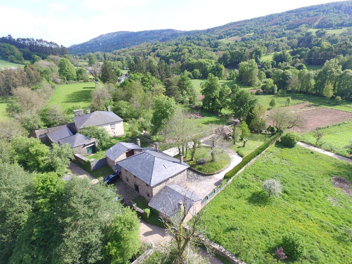 Five-Bedroom House in Becerreá, Province de Lugo