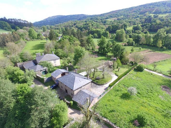 Casa rural para 14 personas, con Balcón y Terraza además de Jardín y Vistas en Provincia de Lugo - 4