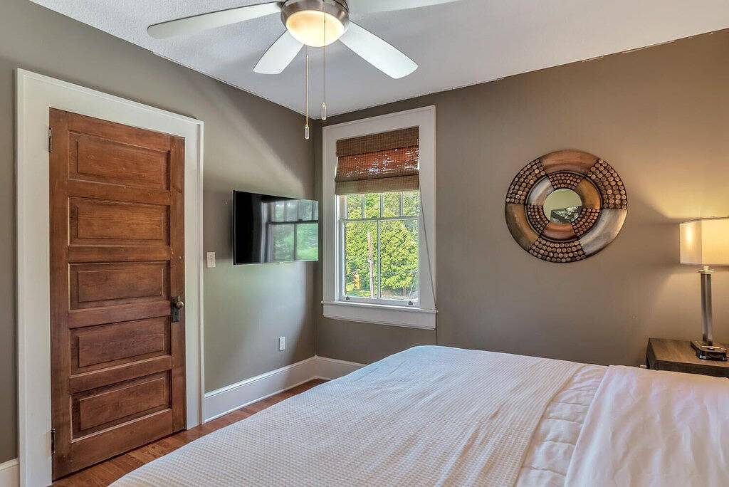 Ganze Wohnung, Historic Charlotte Street Condo in Blue Ridge Parkway, Asheville