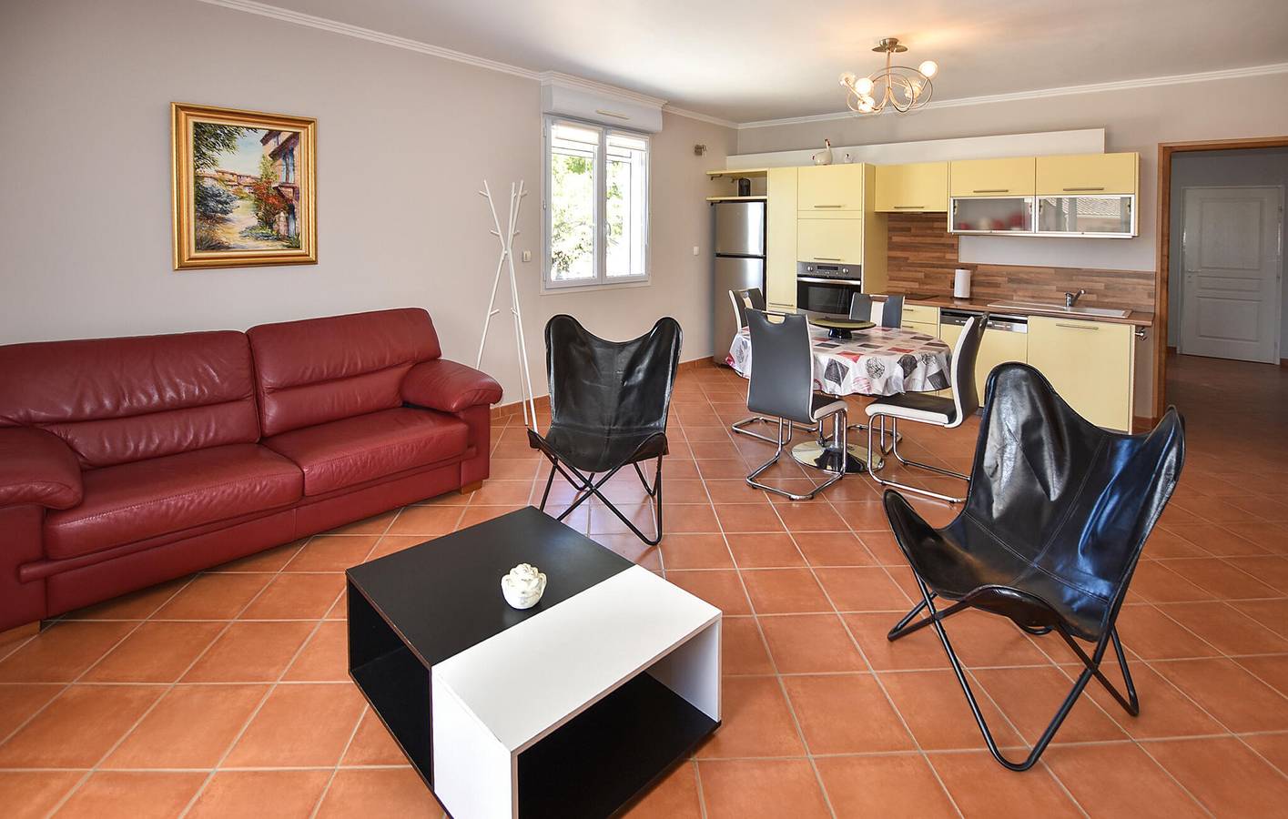 Apartment mit Bergblick, WLAN, Garten und Parkplatz in Villes-sur-Auzon in Villes-sur-Auzon, Parc naturel régional du Mont-Ventoux