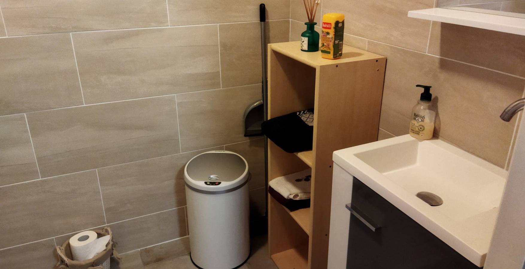 Chambre a louer avec coin cuisine - Chambre in Livron-sur-Drôme, Région de Valence